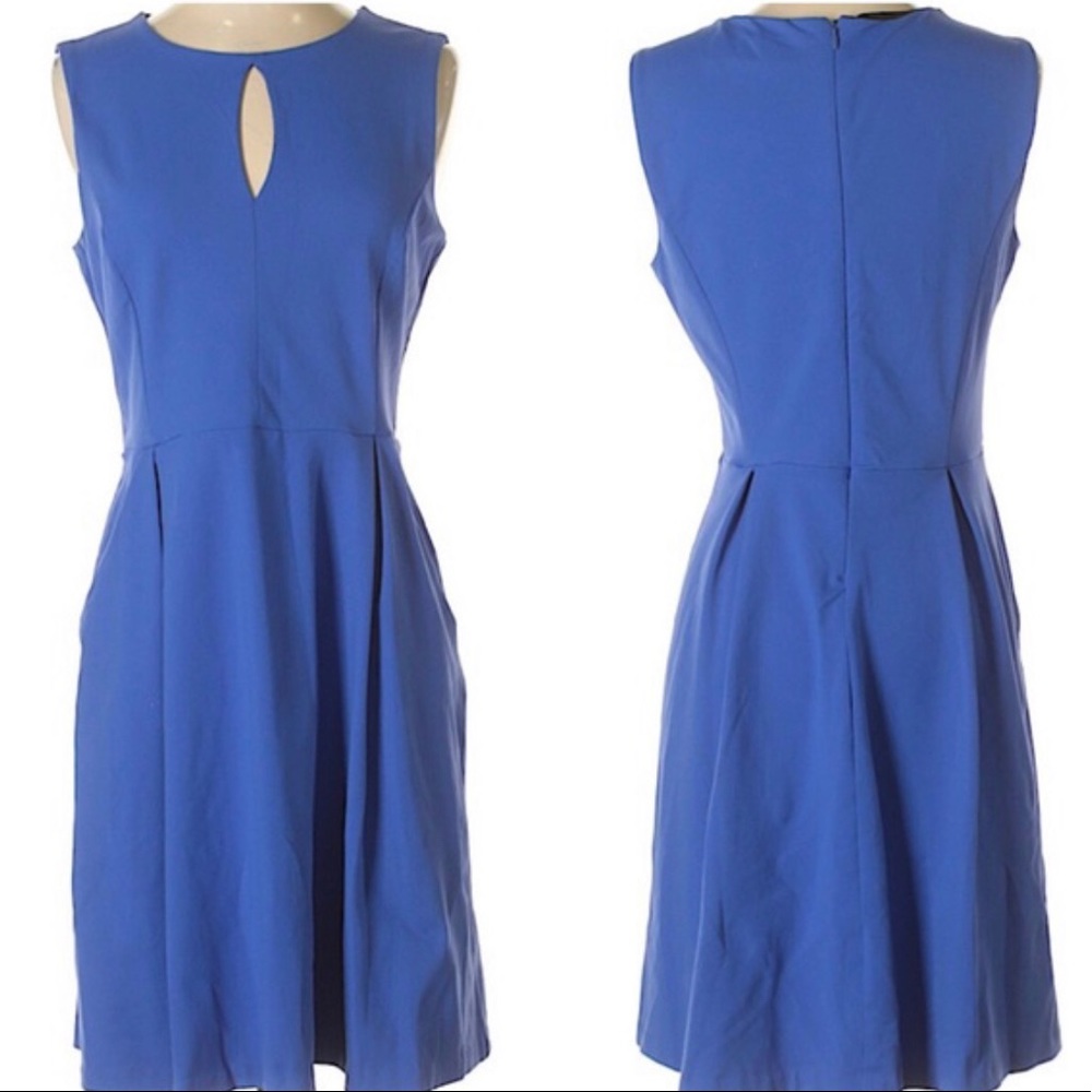 Keyhole Dress with Pockets